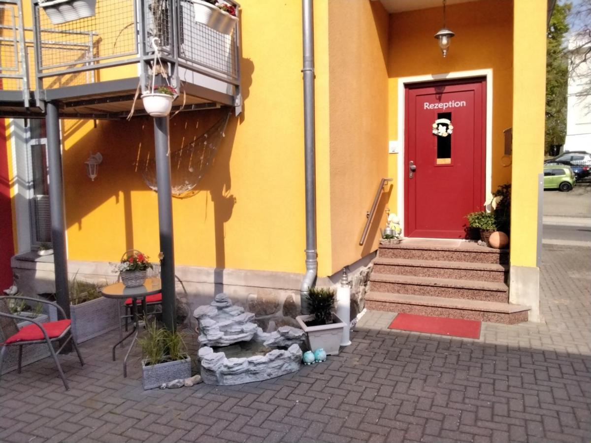 Hotel Am Weinbergschloss Waren  Exterior photo